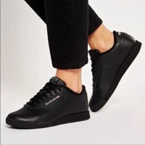 Reebok Women's 9W Black Princess Classic Sneakers Shoes Lace Up Casual LH2-24